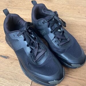 Used Kuru Atom Mens Size 10 Black Athletic Trail Running Walking Shoes Sneakers